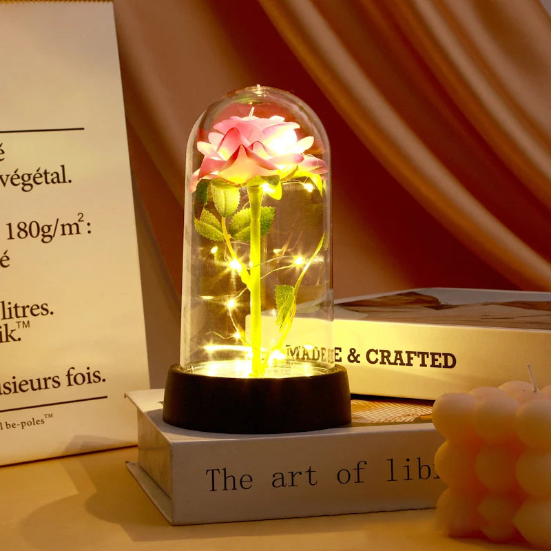 Rose Éternelle Sous Cloche Avec Lumière LED